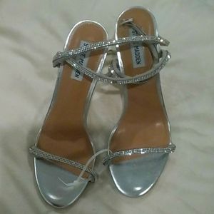 Steve Madden Strapped Metallic Sandals